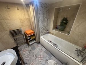 Photo 15- click for photo gallery